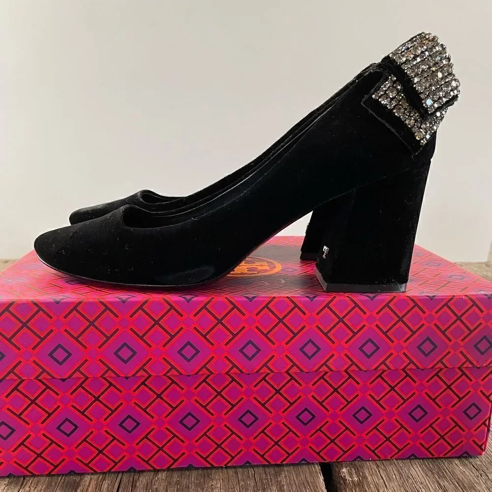 NIB Tory Burch Josephine Black Velvet Pumps Size 7.5
